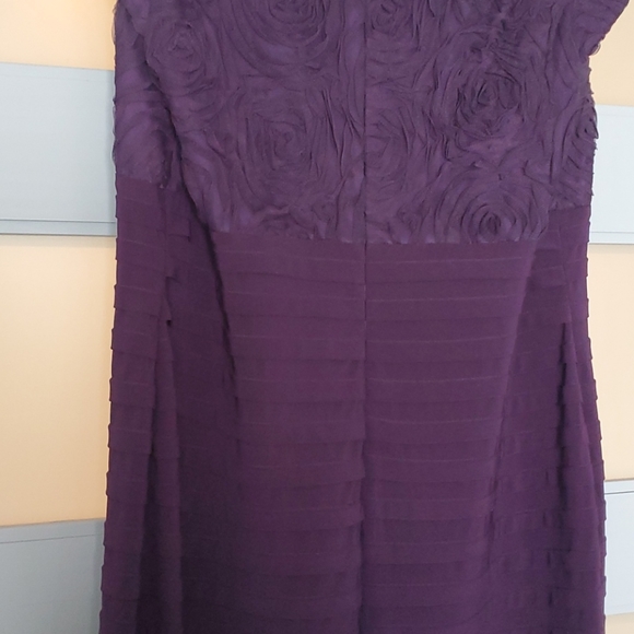 Dress - Picture 5 of 6